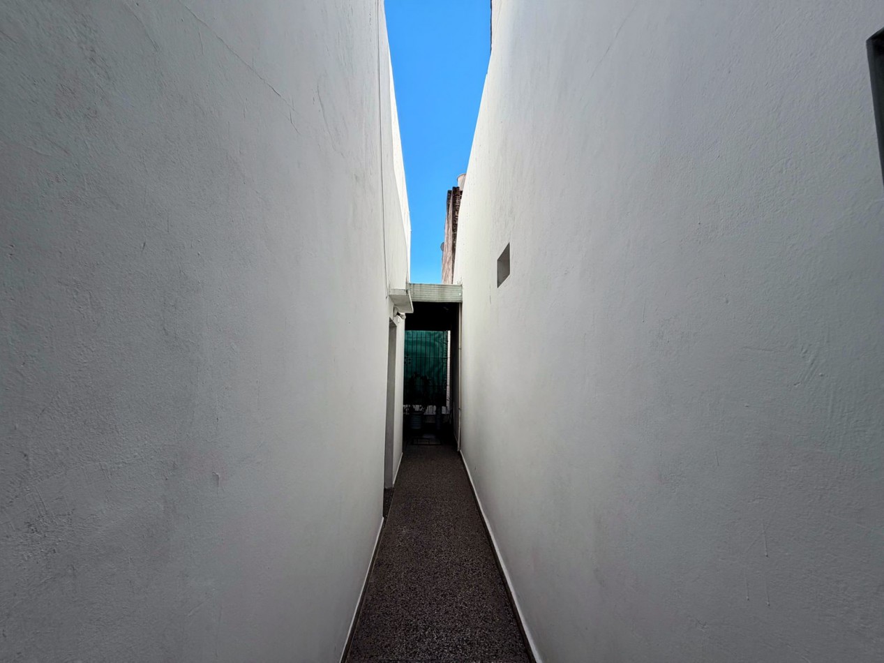 Venta casa 4 ambientes - Lote propio - Multifamiliar 