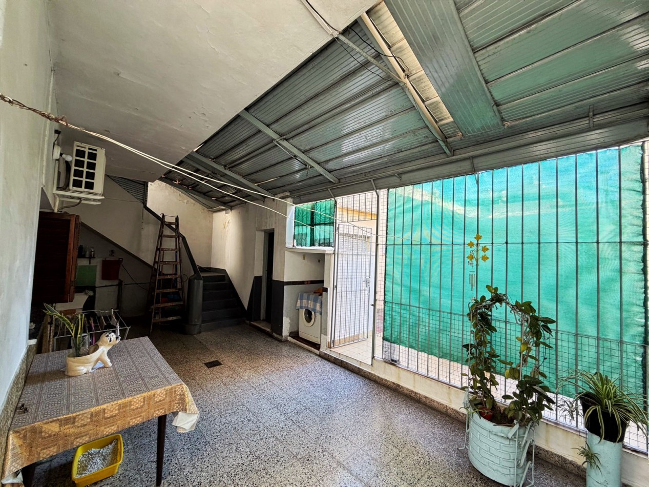 Venta casa 4 ambientes - Lote propio - Multifamiliar 