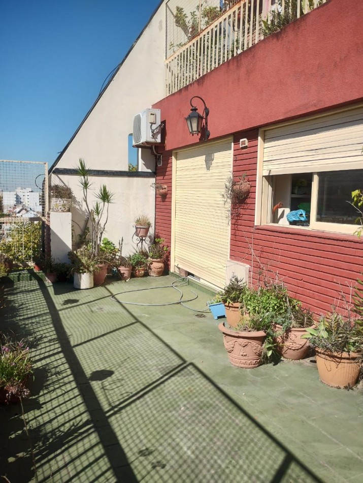Departamento 3 Ambientes Al Frente, 2 Baños y Terraza Balcon.