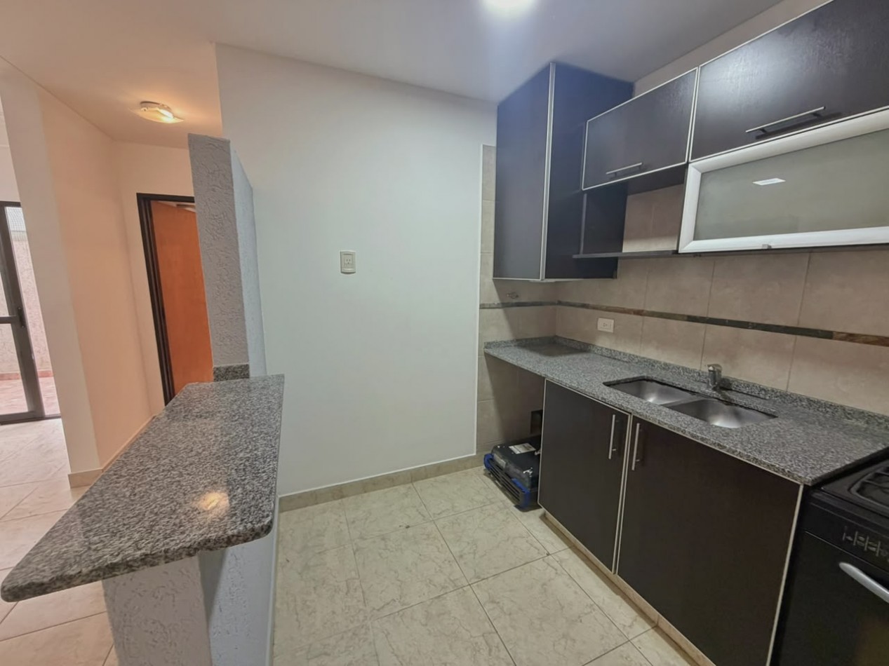 Departamento 2 amb P.B. C/ PATIO. Bajas exp.