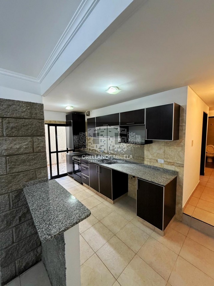 VENDE DEPTO 3 AMBIENTES PB AL FRENTE CON PATIO