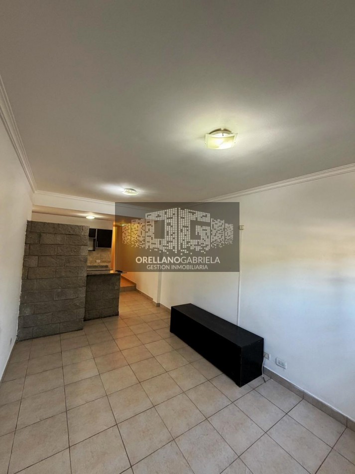VENDE DEPTO 3 AMBIENTES PB AL FRENTE CON PATIO