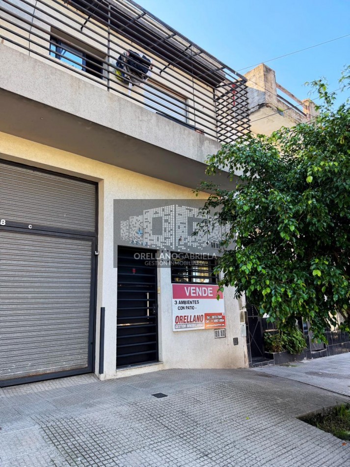 VENDE DEPTO 3 AMBIENTES PB AL FRENTE CON PATIO